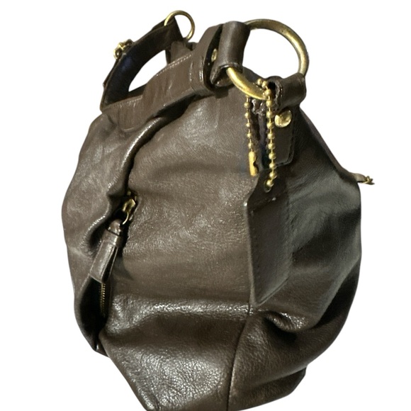 Coach Dark Brown Leather Shoulder Bag nice size gold accents cute - Picture 4 of 14